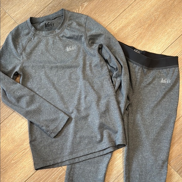 REI Kids Gray Pajama Set - Picture 1 of 2